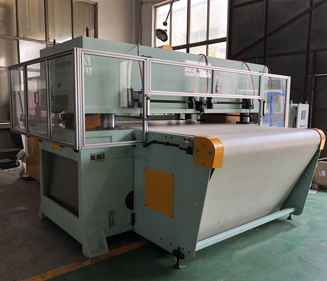 250ton conveyor die press.jpg